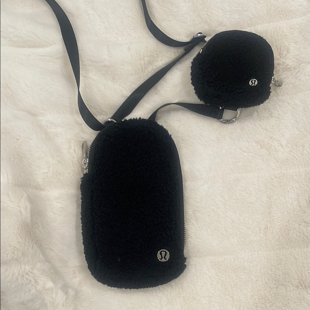 Lululemon Athletica Black Phone Case Set